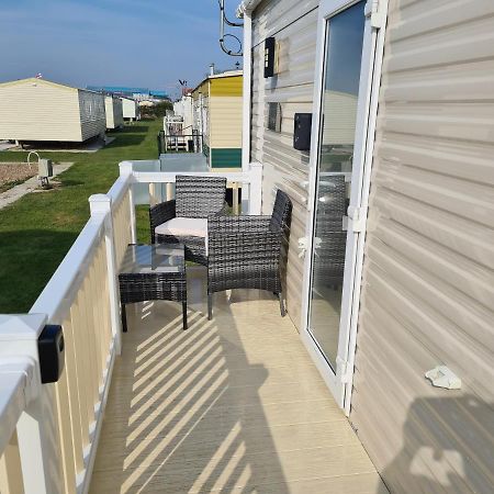 8 Berth Eastgate Fantasy Island Apartment Инголдмелс Екстериор снимка