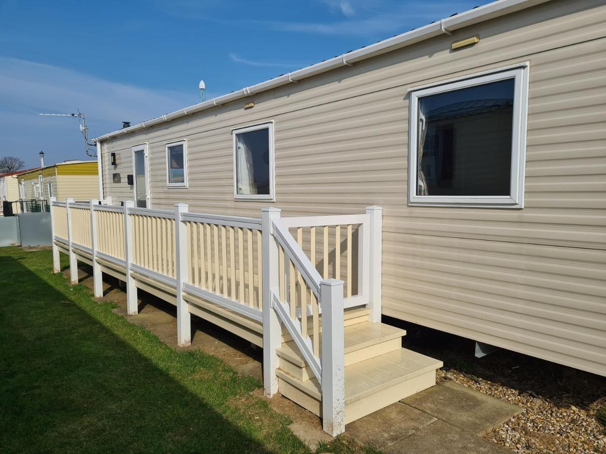 8 Berth Eastgate Fantasy Island Apartment Инголдмелс Екстериор снимка