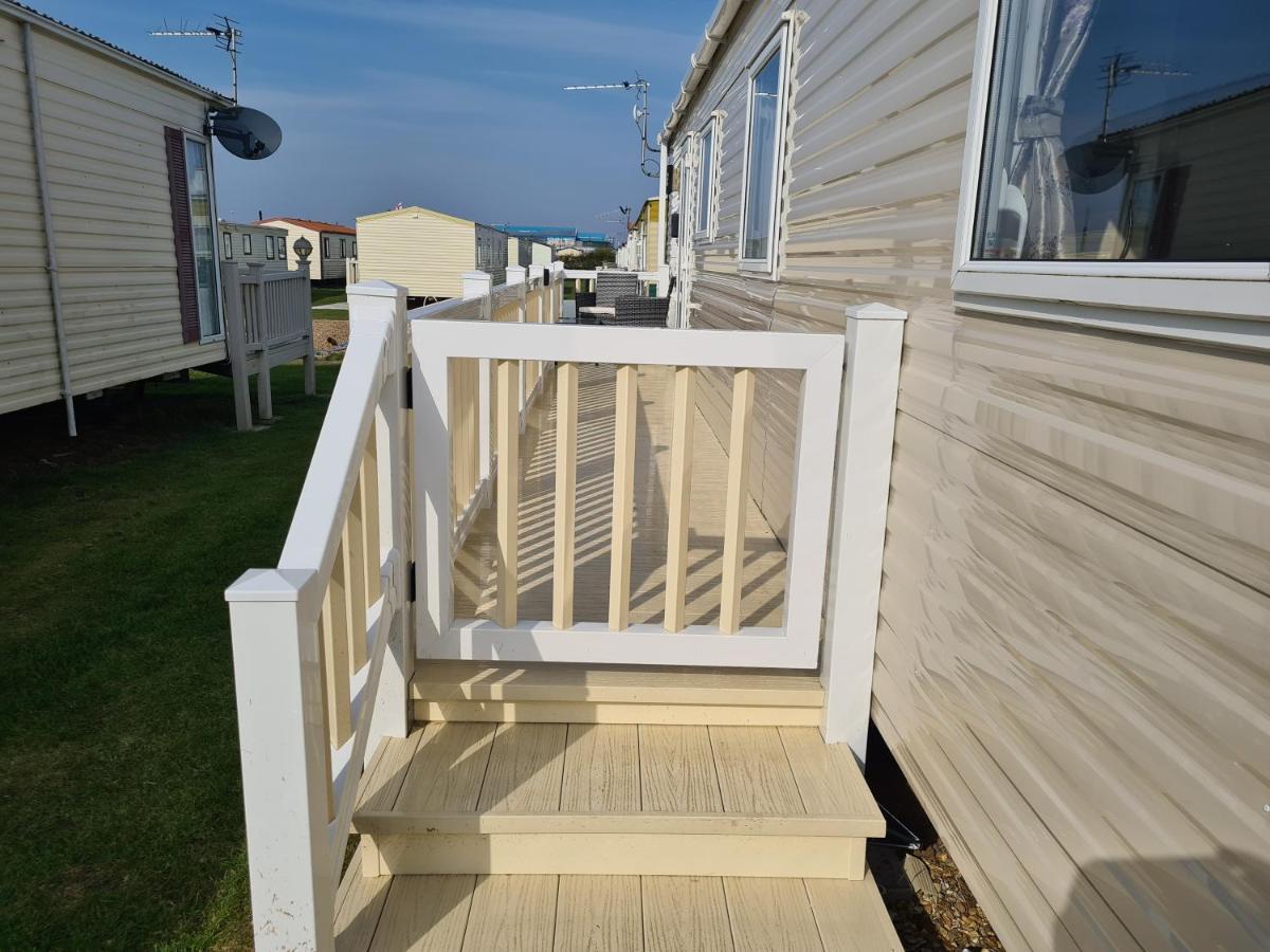 8 Berth Eastgate Fantasy Island Apartment Инголдмелс Екстериор снимка