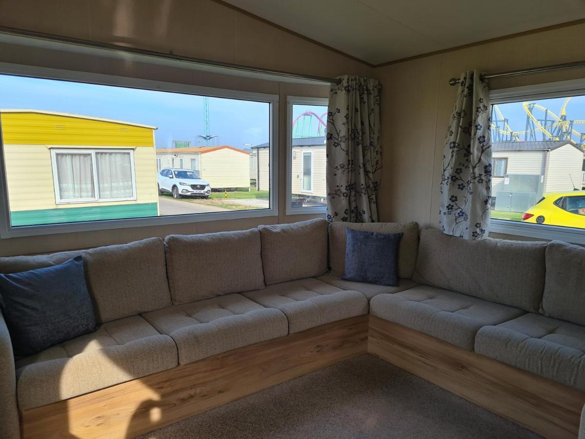 8 Berth Eastgate Fantasy Island Apartment Инголдмелс Екстериор снимка