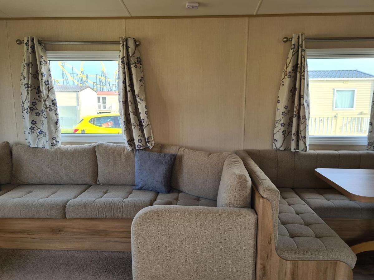 8 Berth Eastgate Fantasy Island Apartment Инголдмелс Екстериор снимка