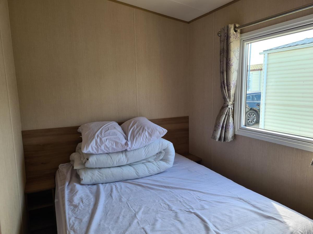 8 Berth Eastgate Fantasy Island Apartment Инголдмелс Екстериор снимка