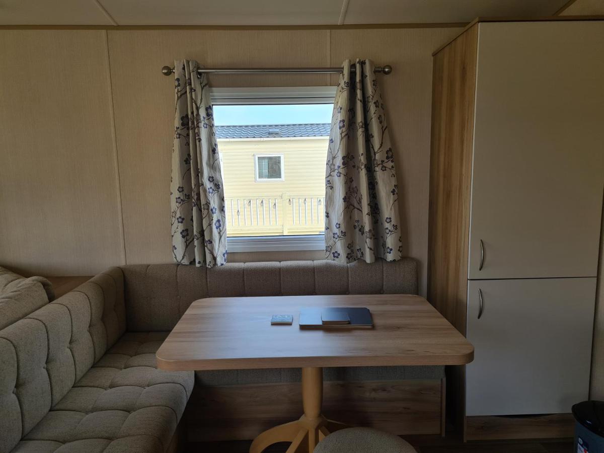 8 Berth Eastgate Fantasy Island Apartment Инголдмелс Екстериор снимка