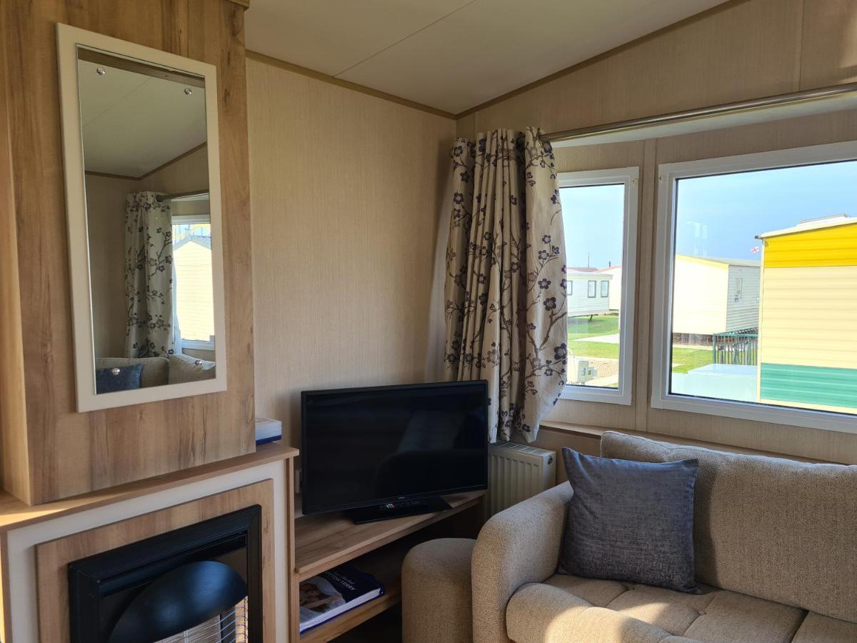 8 Berth Eastgate Fantasy Island Apartment Инголдмелс Екстериор снимка